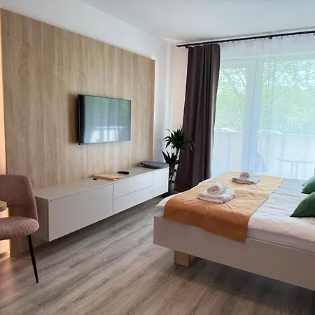 אולומוץ Apartments Martino מראה חיצוני תמונה